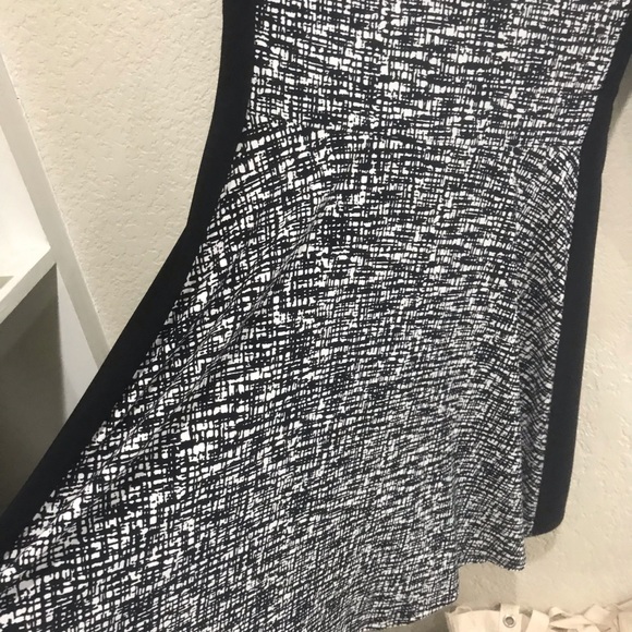 Dress - Picture 4 of 5